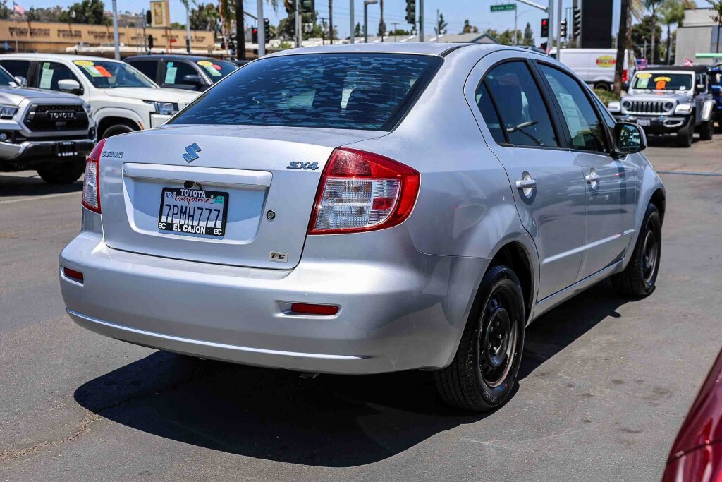 Used 2010 Suzuki SX4 LE FWD image 22