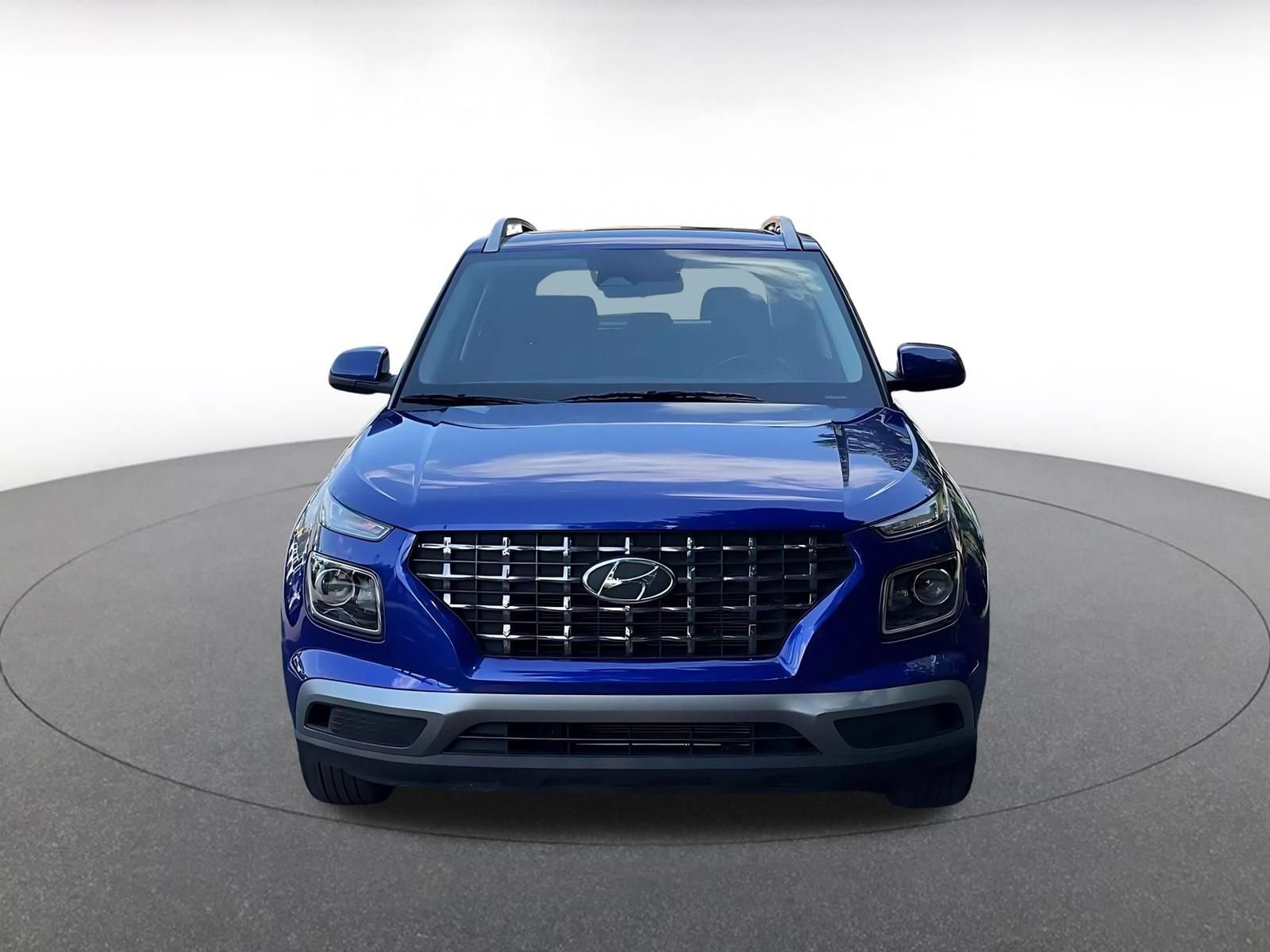 Used 2026 Hyundai Venue SEL FWD image 4