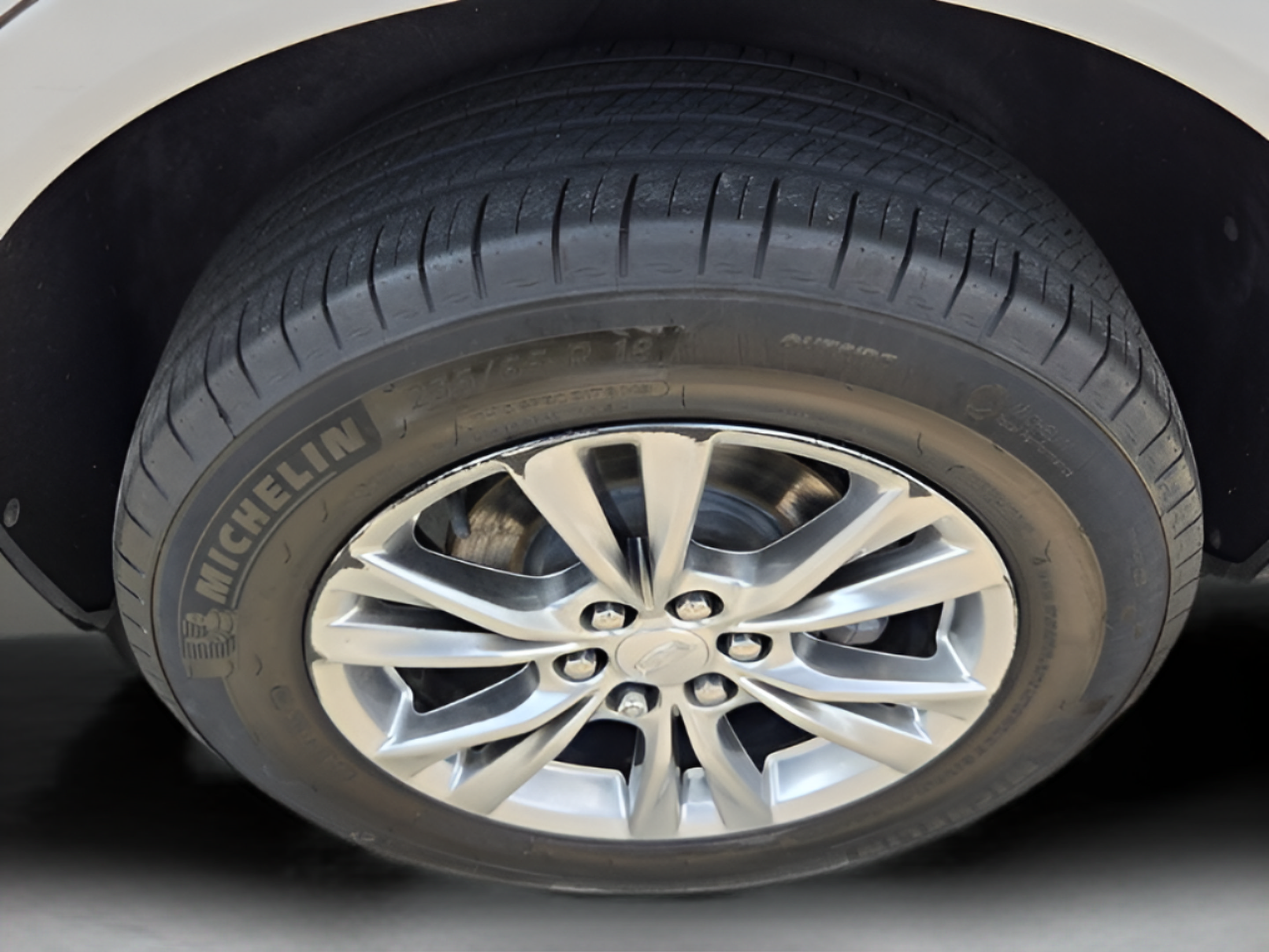 Used 2020 Cadillac XT5 Premium Luxury AWD/4WD image 43