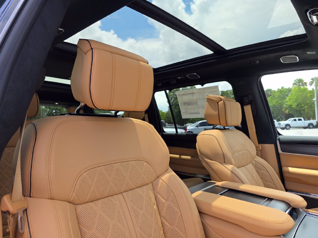 New 2026 Jeep Grand Wagoneer Summit AWD/4WD image 16