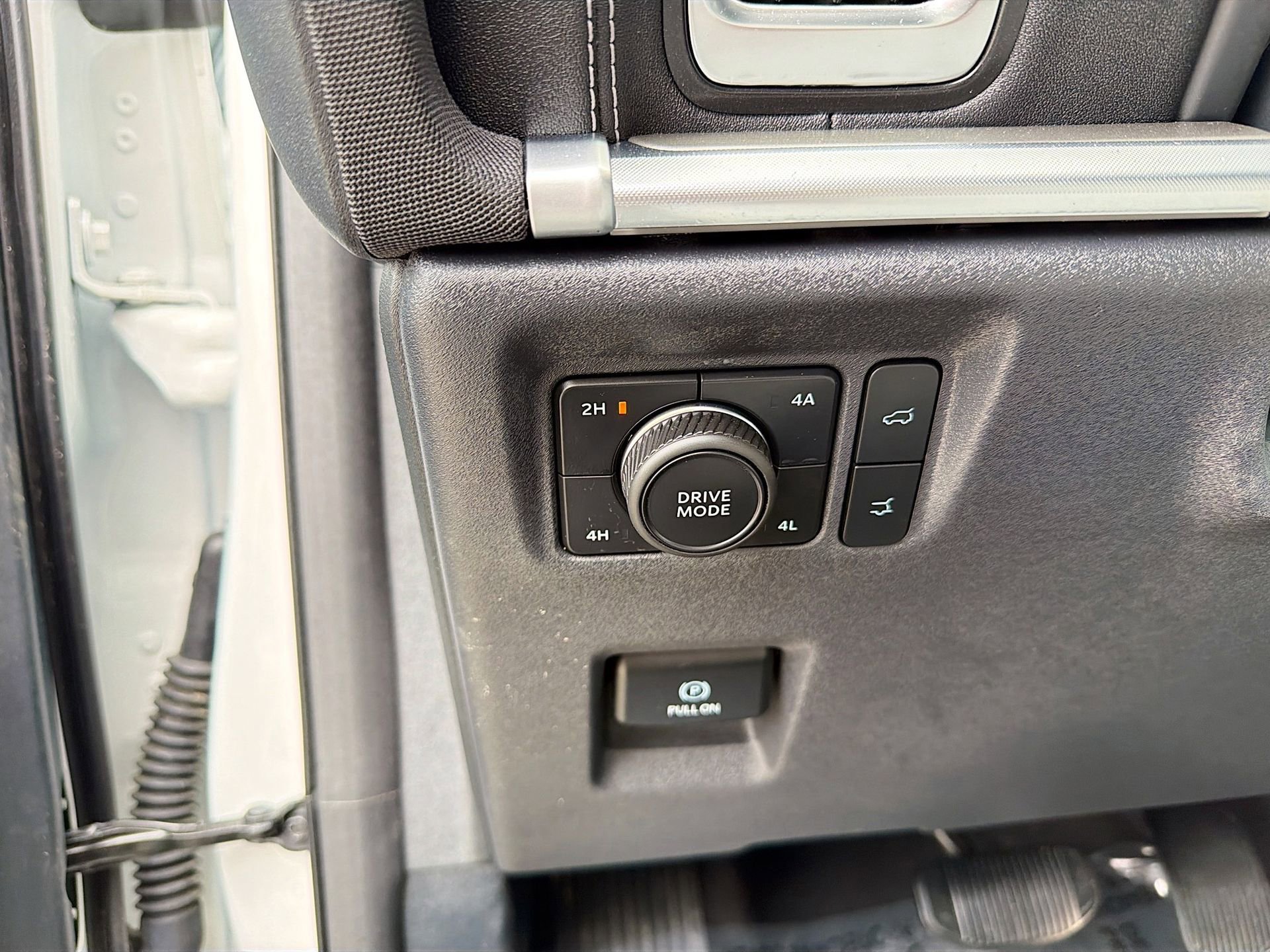 Used 2025 Ford Expedition Platinum AWD/4WD image 12