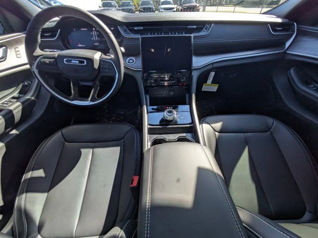 New 2025 Jeep Grand Cherokee Limited w/ Black Appearance Package RWD image 13