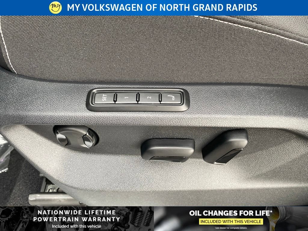 New 2026 Volkswagen Atlas Cross Sport SEL Premium R-Line AWD/4WD image 8