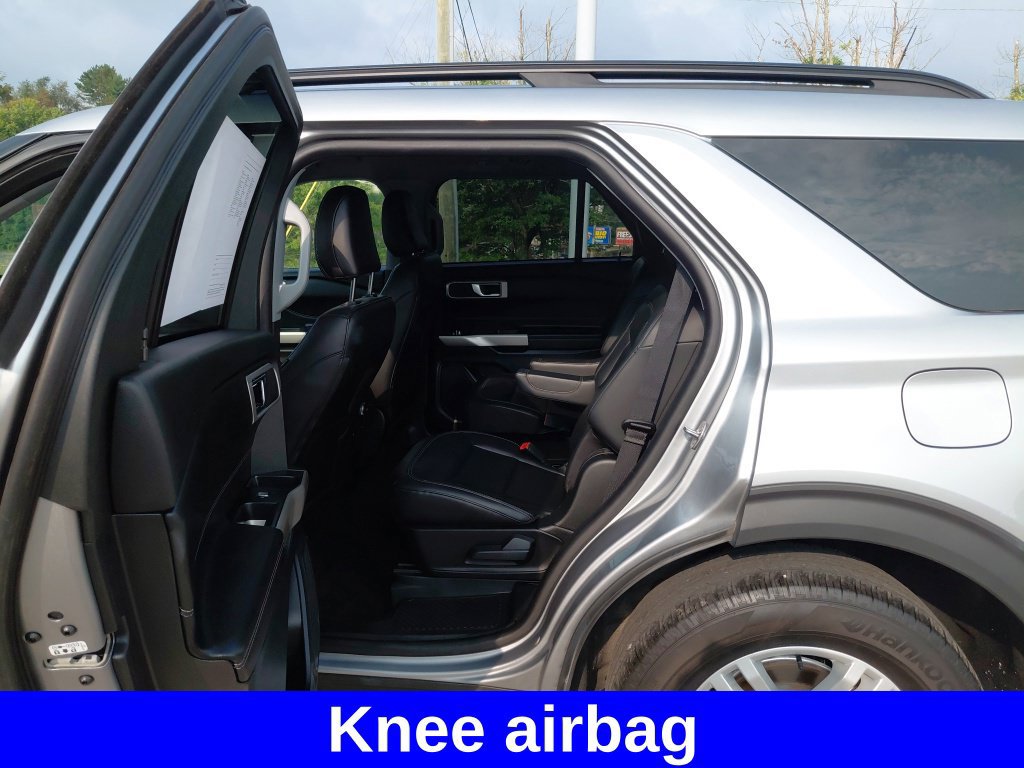 Used 2022 Ford Explorer XLT w/ Equipment Group 202A AWD/4WD image 24