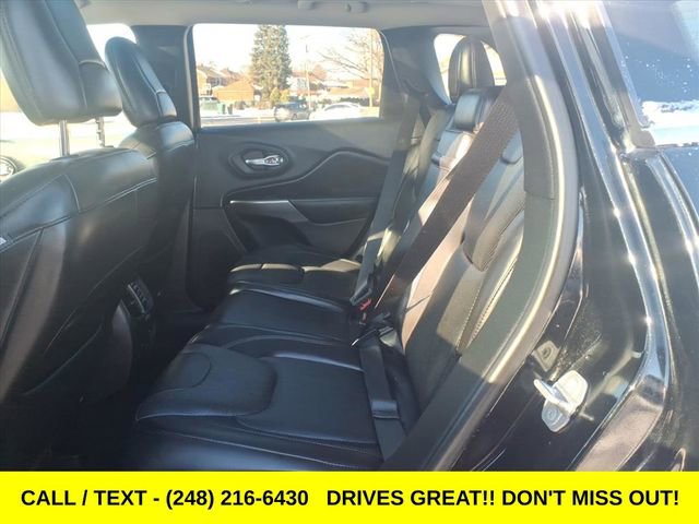 Used 2019 Jeep Cherokee Overland w/ Technology Group image 10