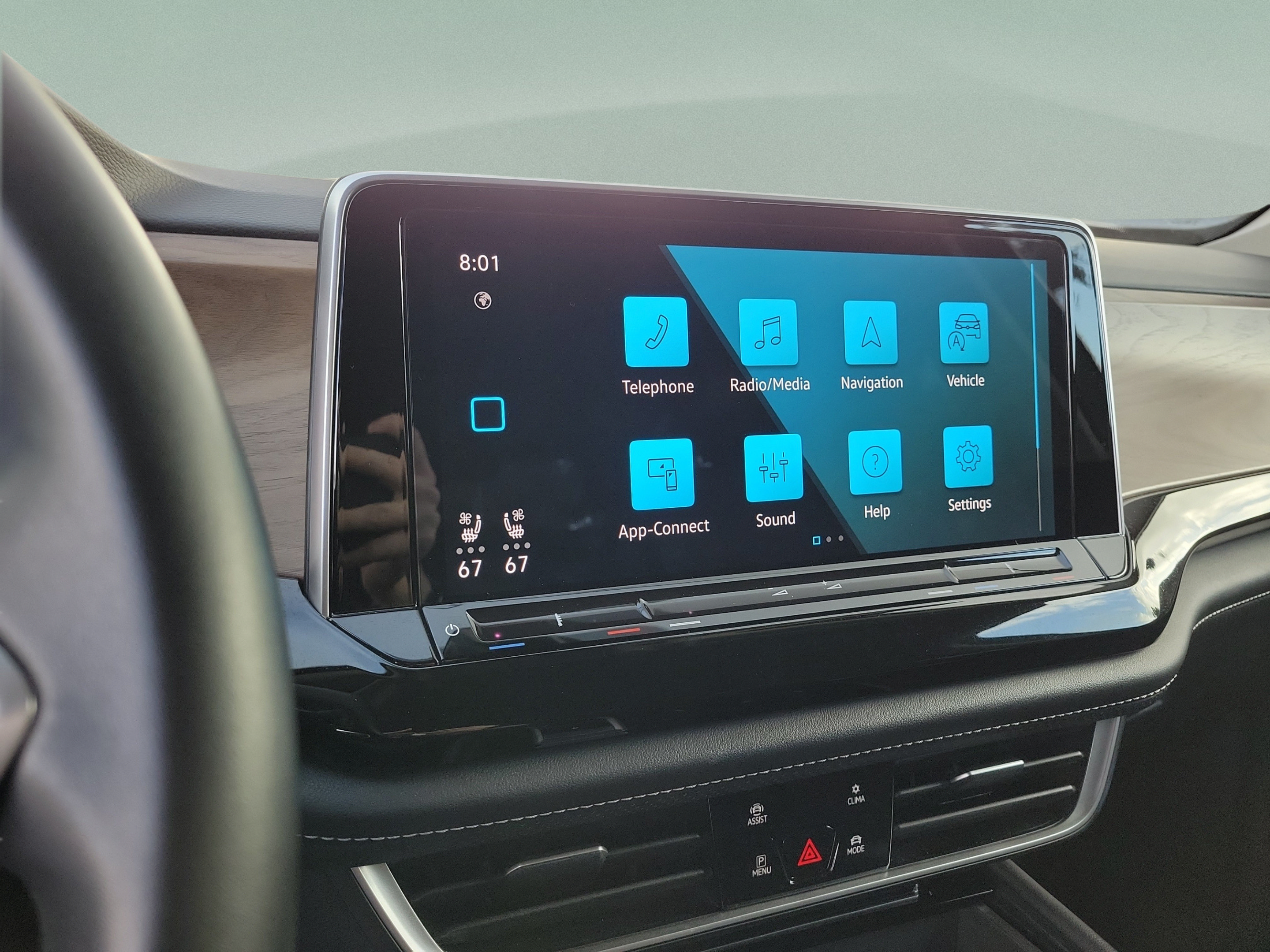 Used 2025 Volkswagen Atlas SE FWD image 18