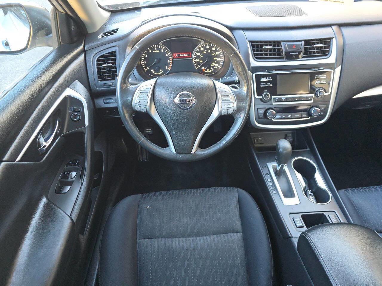 Used 2017 Nissan Altima 2.5 SV w/ Convenience Package image 21