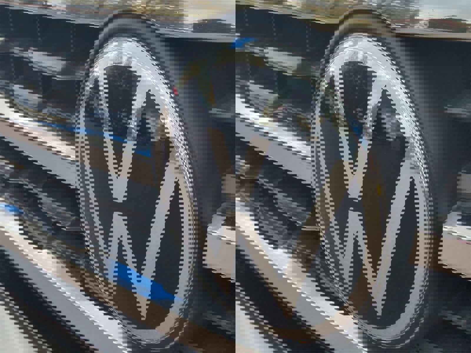 Used 2021 Volkswagen Atlas SEL R-Line image 13