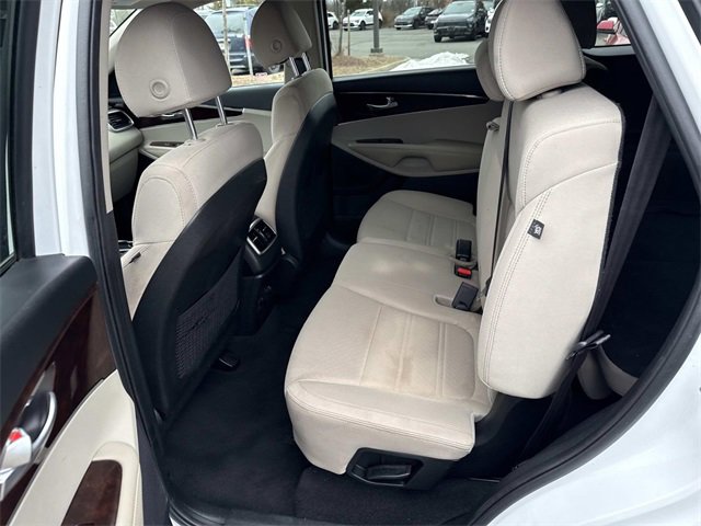 Certified 2018 Kia Sorento LX image 16