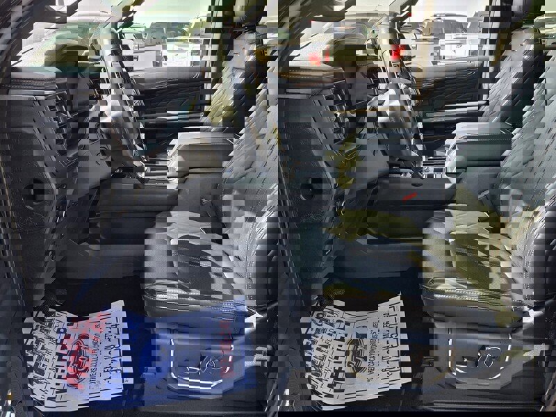 Used 2024 Ford Expedition Max Platinum image 5