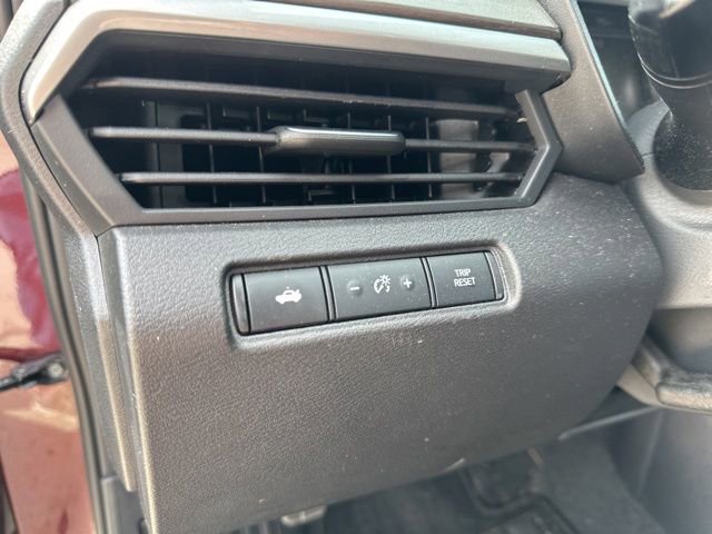 Used 2025 Nissan Altima 2.5 SV FWD image 6
