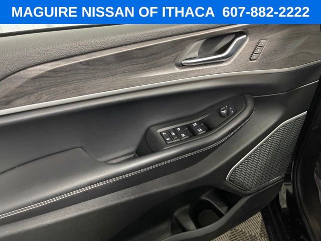 Used 2021 Jeep Grand Cherokee L Limited AWD/4WD image 14