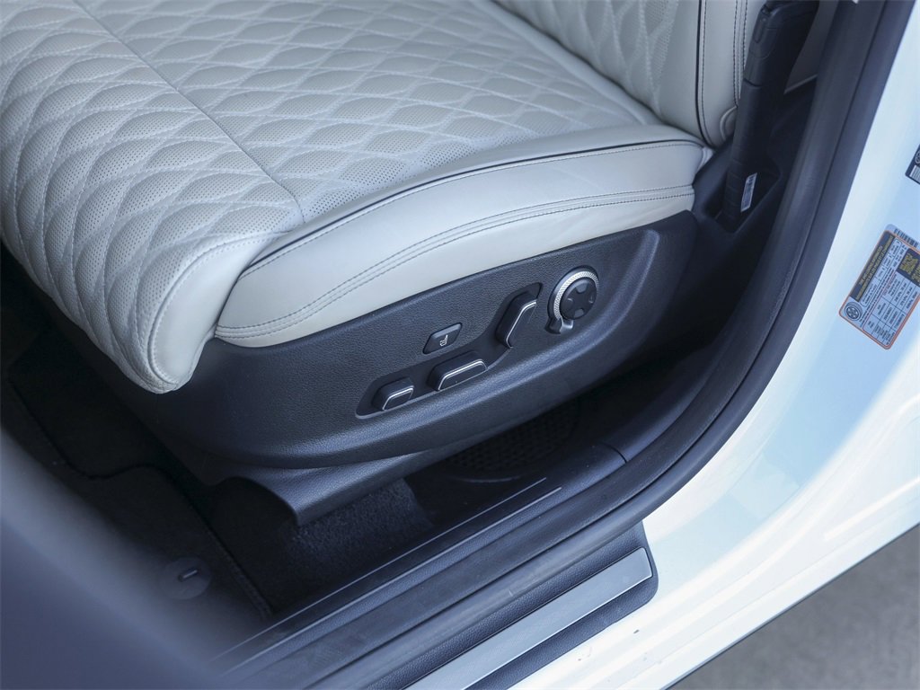 Used 2025 Genesis GV70 3.5T Sport w/ Sport Prestige Package image 16