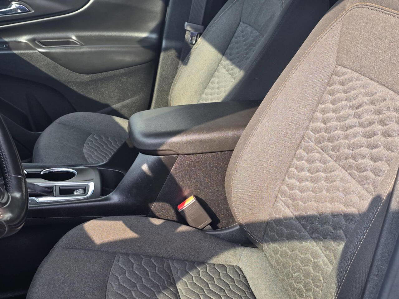 Used 2018 Chevrolet Malibu LT w/ Driver Confidence Package image 6