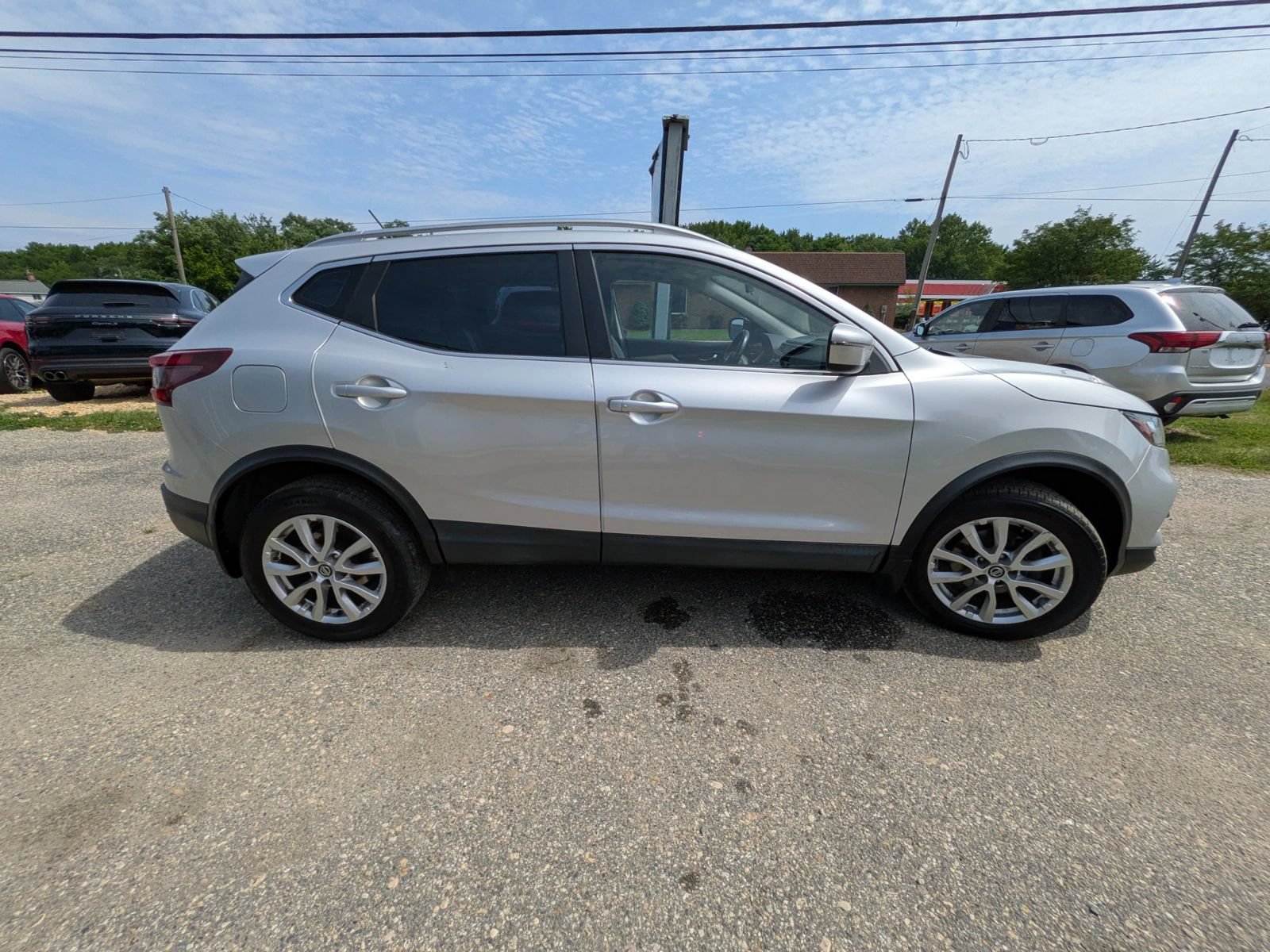Used 2020 Nissan Rogue Sport SV w/ All-Weather Package AWD/4WD image 7