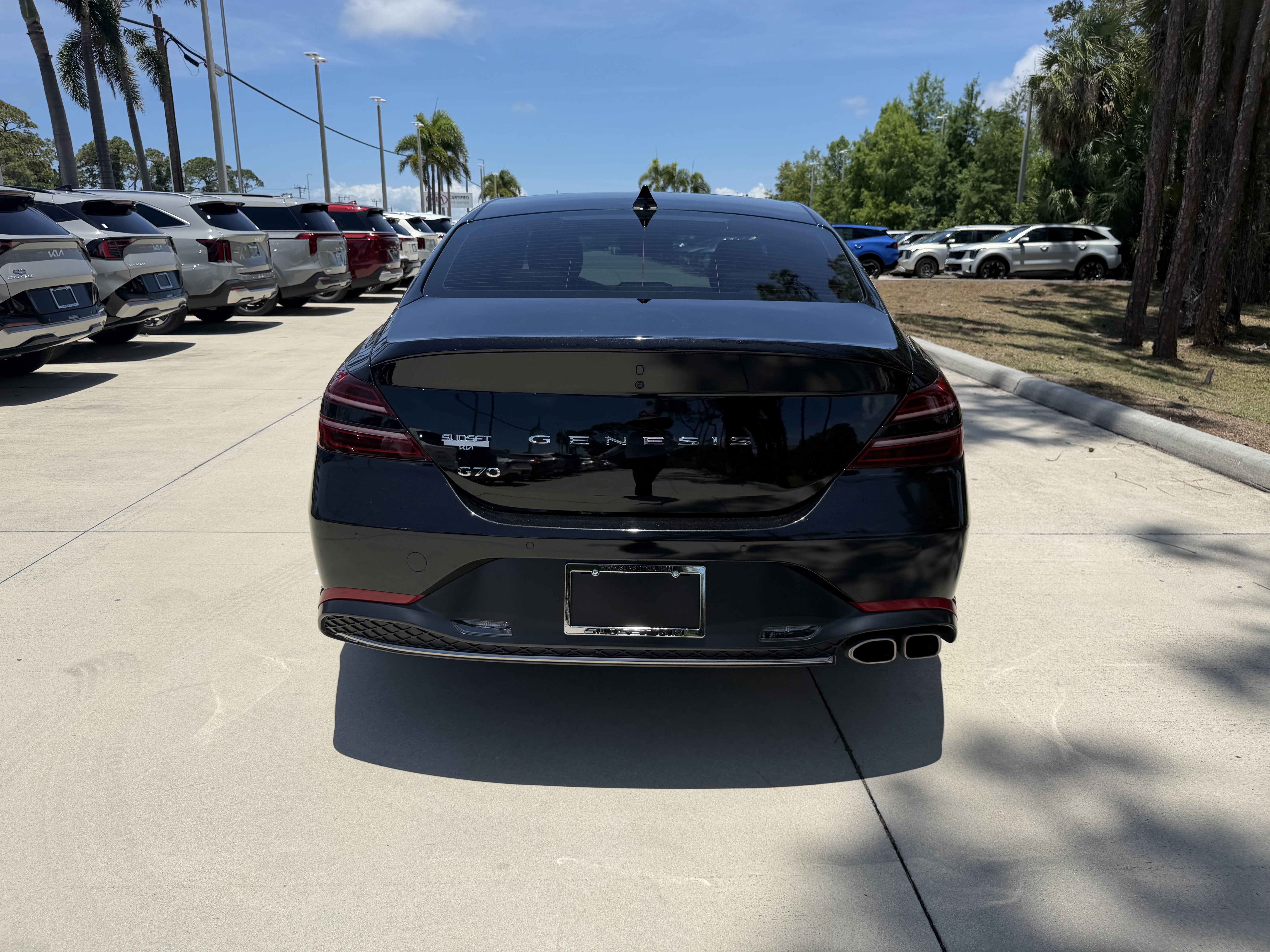 Used 2023 Genesis G70 2.0T w/ Sport Prestige Package RWD image 4