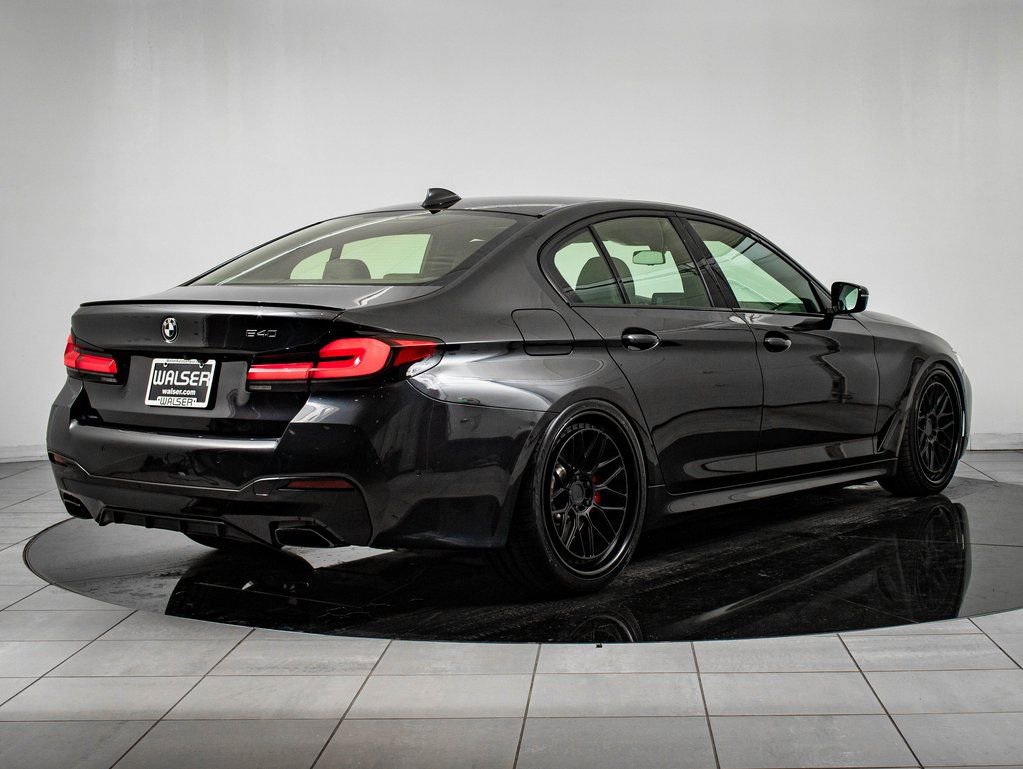 Used 2023 BMW 540i w/ M Sport Package RWD image 7