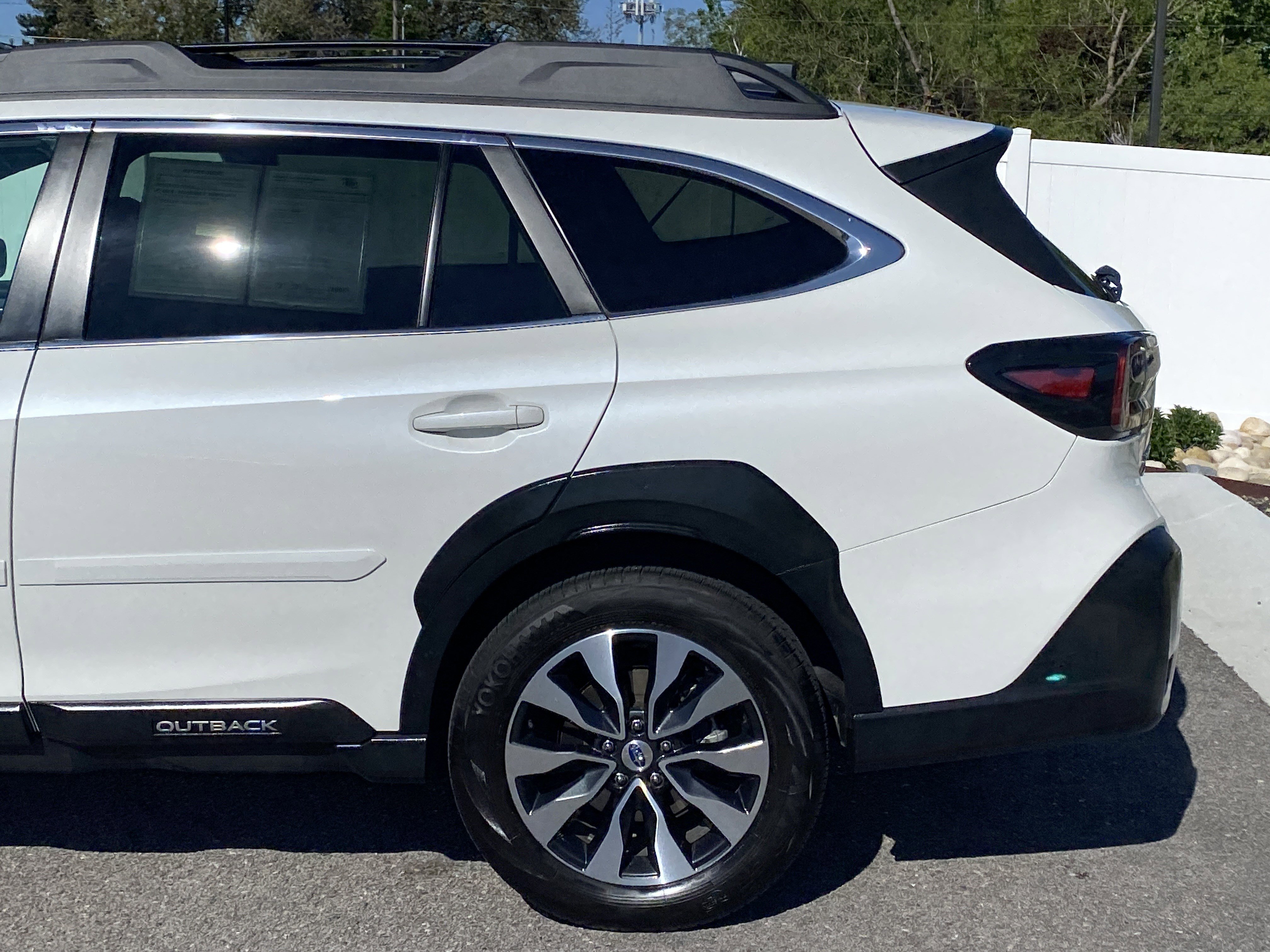 Certified 2023 Subaru Outback Limited XT AWD/4WD image 4