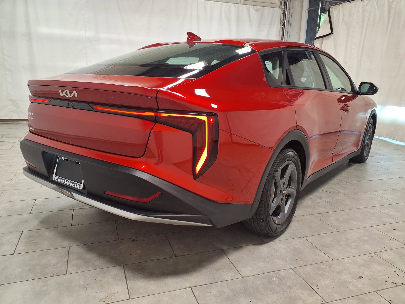 Used 2025 Kia K4 LXS FWD image 9