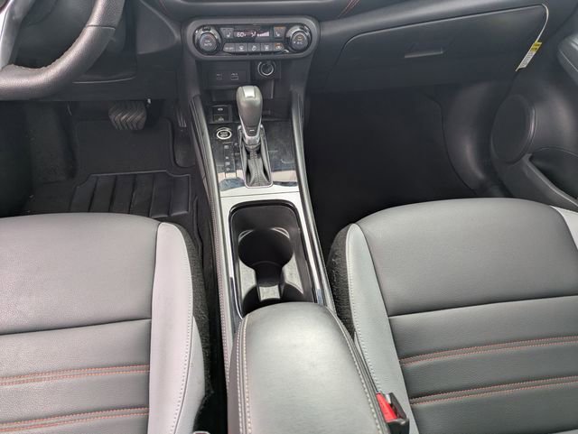 Used 2024 Nissan Kicks SR w/ SR Premium Package image 14