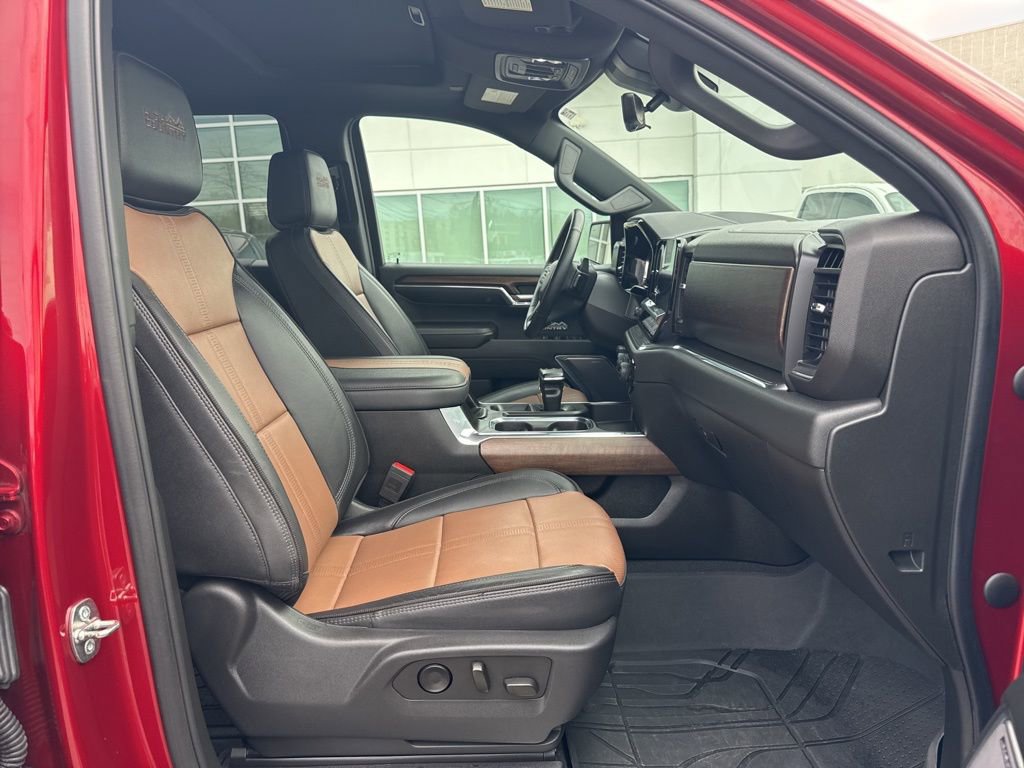 Used 2023 Chevrolet Silverado 1500 High Country w/ High Country Premium Package image 16