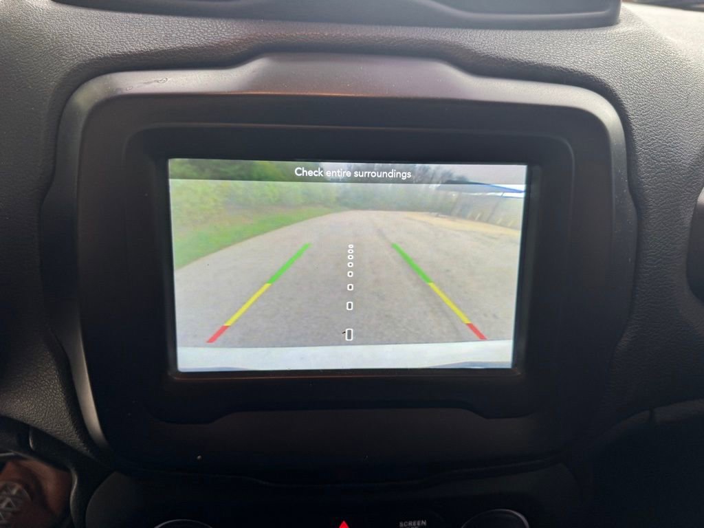 Used 2019 Jeep Renegade Latitude image 17