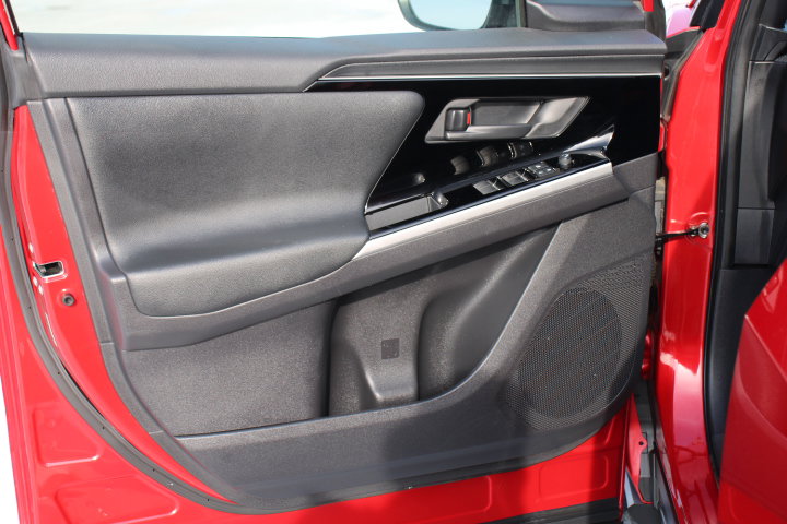 Used 2023 Toyota bZ4X XLE image 10