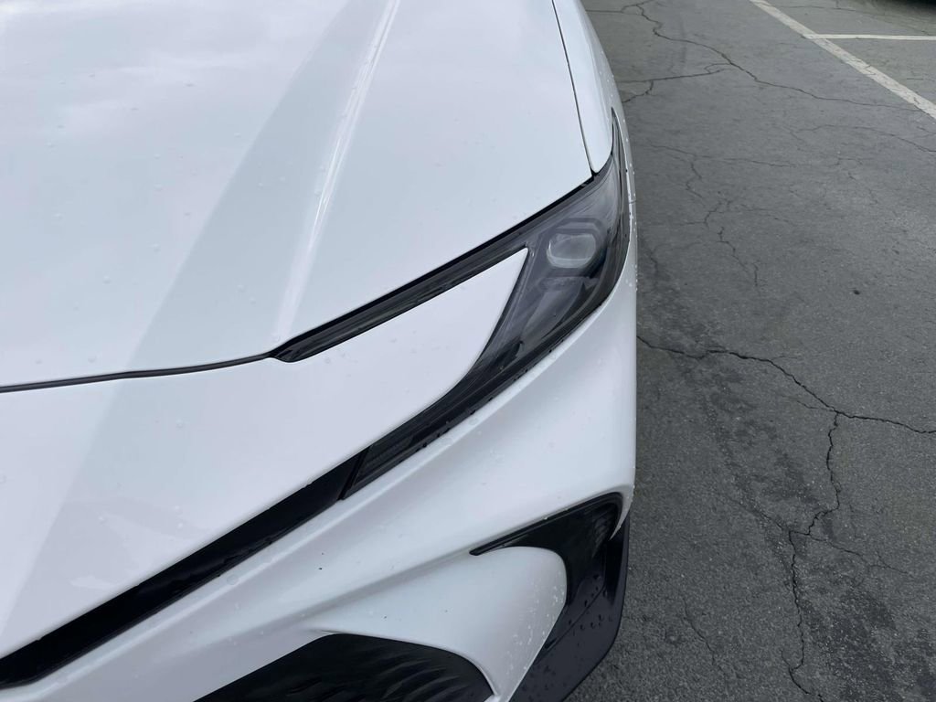 Used 2025 Toyota Camry SE w/ Convenience Package image 14