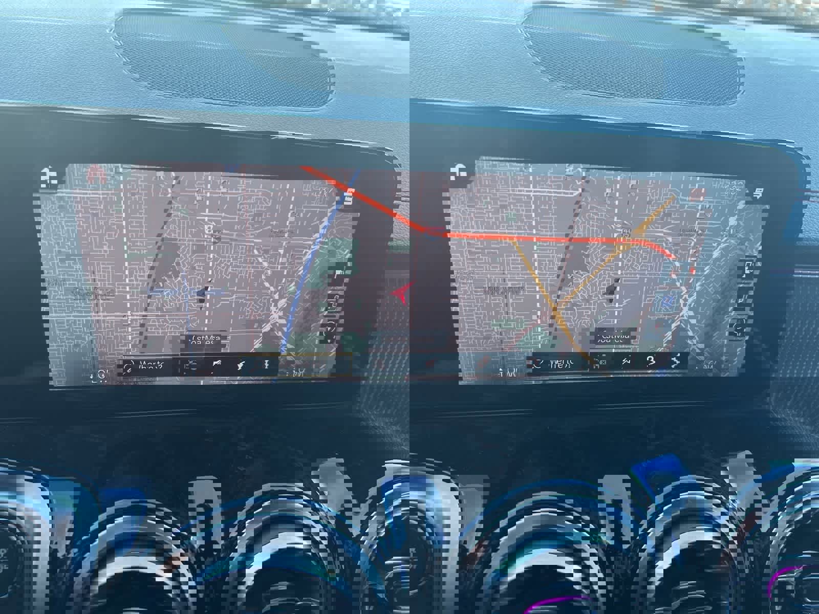 Used 2022 Mercedes-Benz EQB 300 4MATIC image 35