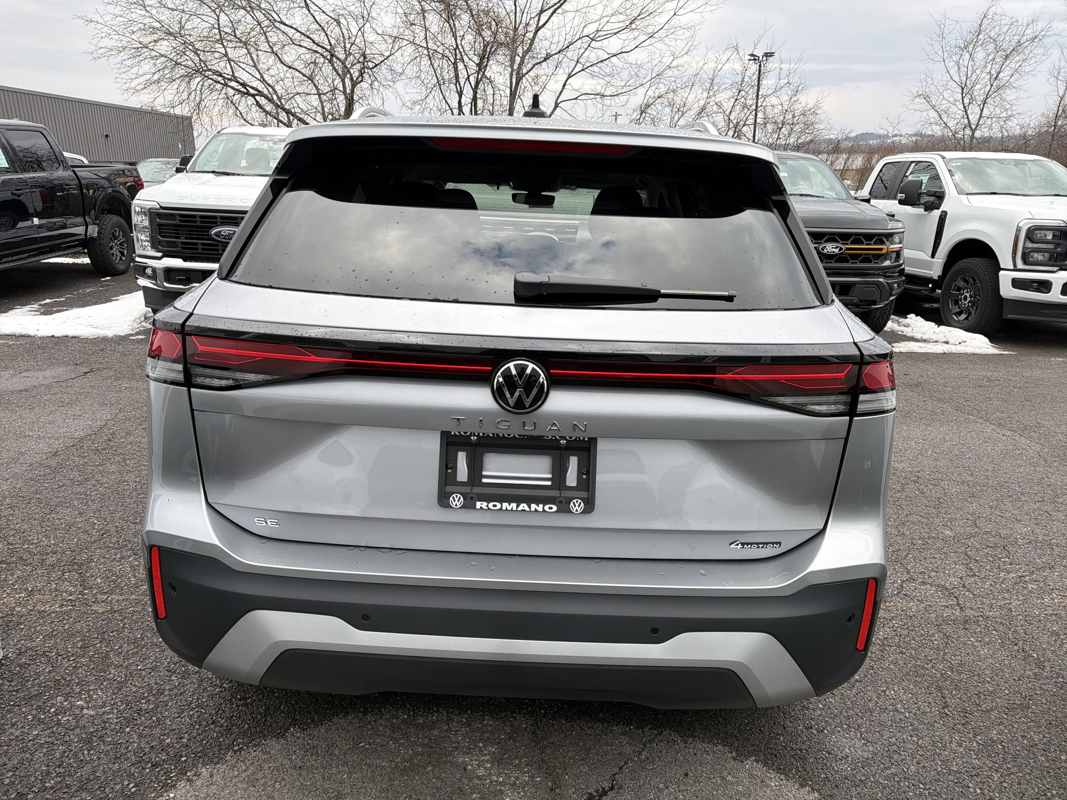 New 2026 Volkswagen Tiguan SE image 5