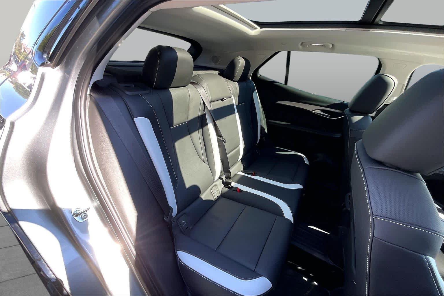 Used 2024 Buick Envision Sport Touring AWD/4WD image 27