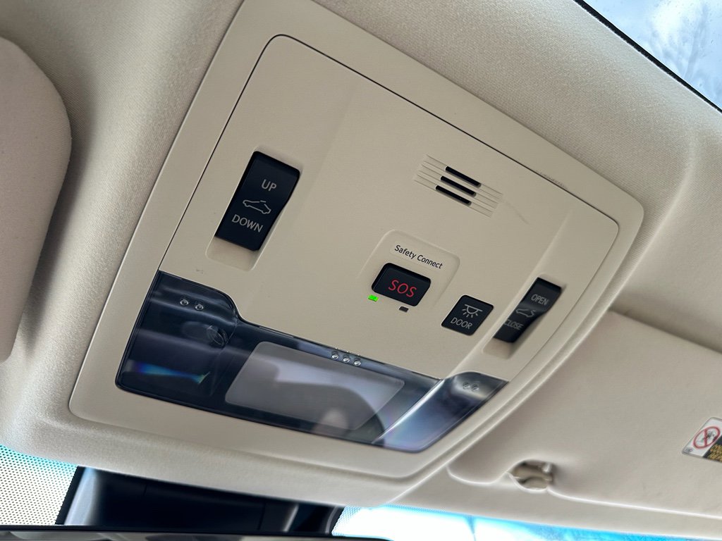 Used 2018 Lexus ES 350 w/ Luxury Package w/Wood Trim image 26