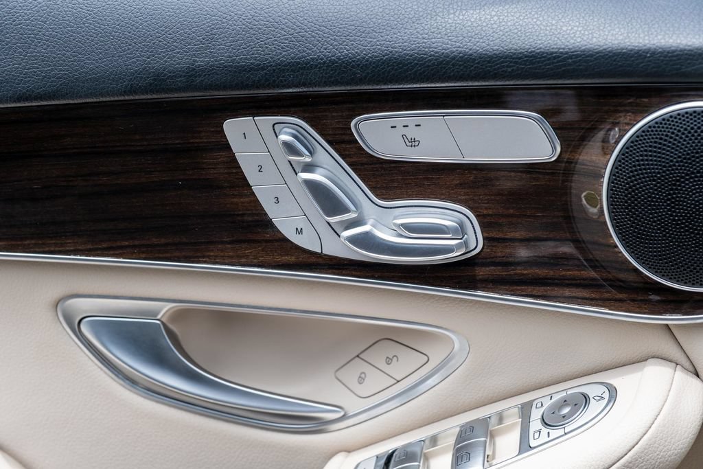 Used 2022 Mercedes-Benz GLC 300 4MATIC image 12