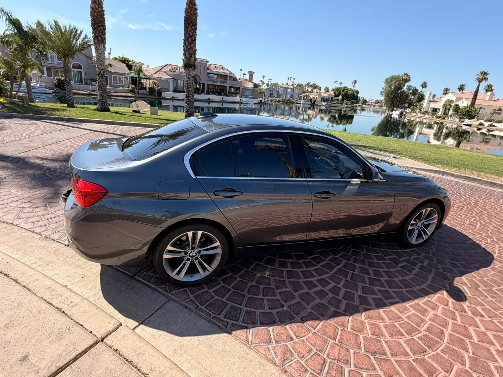 Used 2017 BMW 330i Sedan RWD image 11