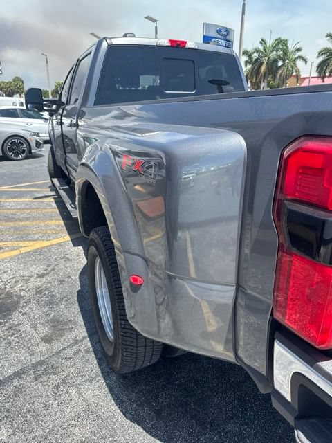 Used 2025 Ford F350 Lariat AWD/4WD image 9