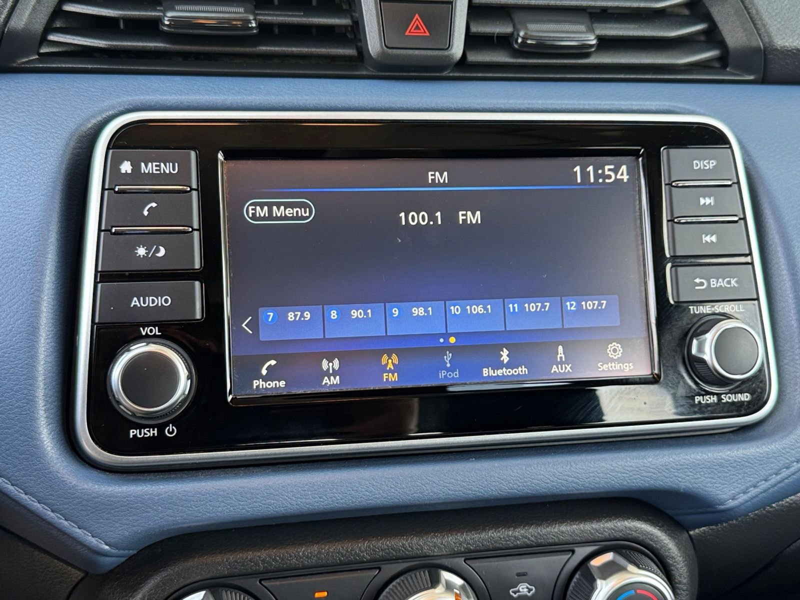 Used 2025 Nissan Versa SV image 20