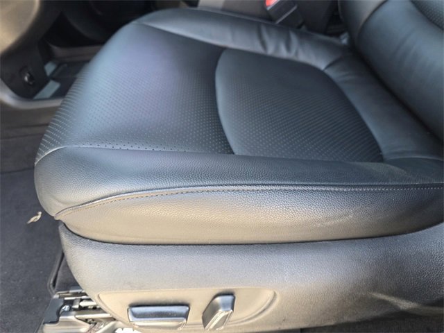 Used 2025 Toyota Sienna LE image 19