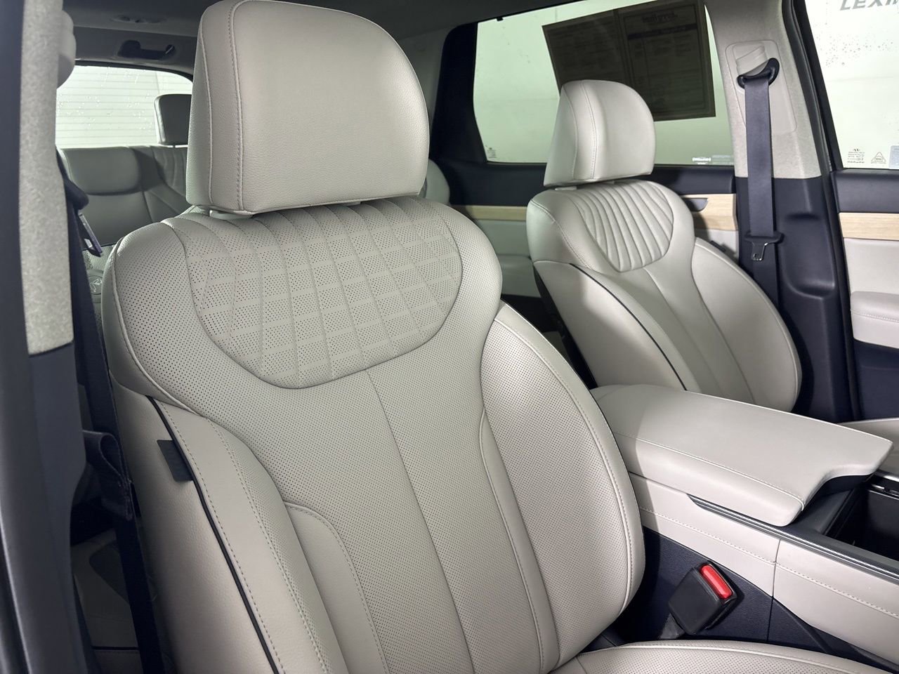 Used 2024 Hyundai Palisade Limited image 30
