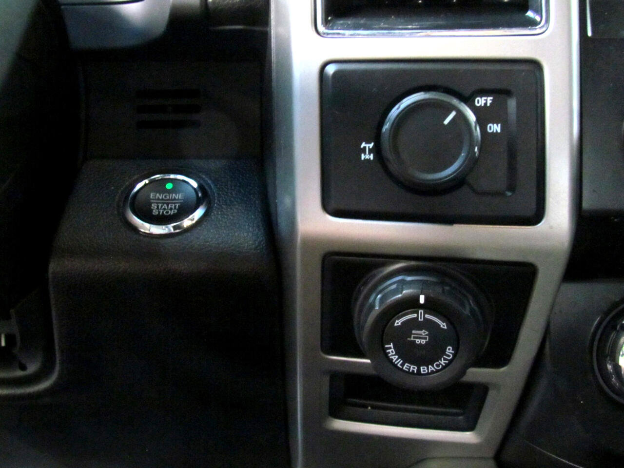 Used 2017 Ford F150 Lariat image 35