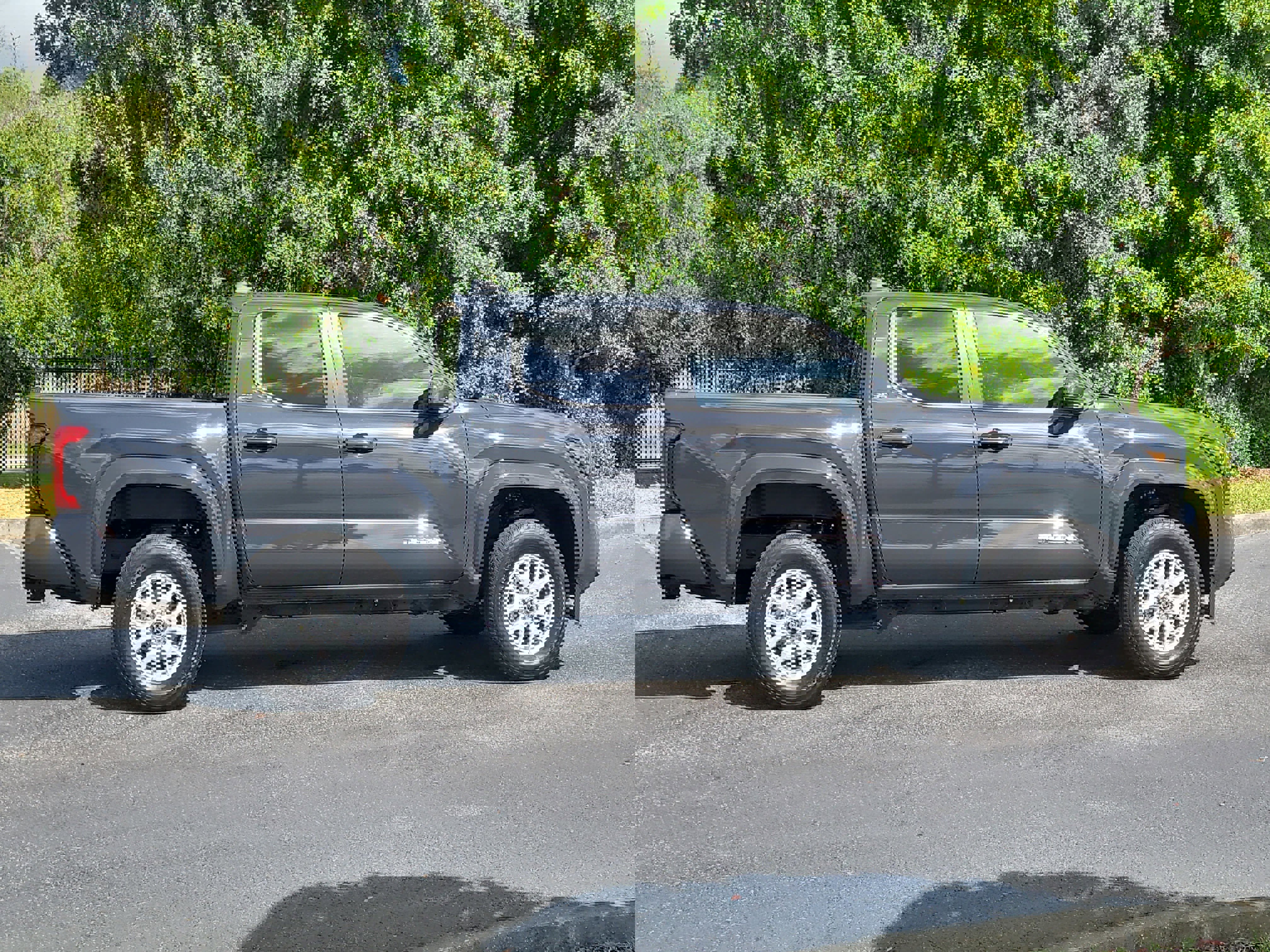 Used 2024 Toyota Tacoma SR5 image 8