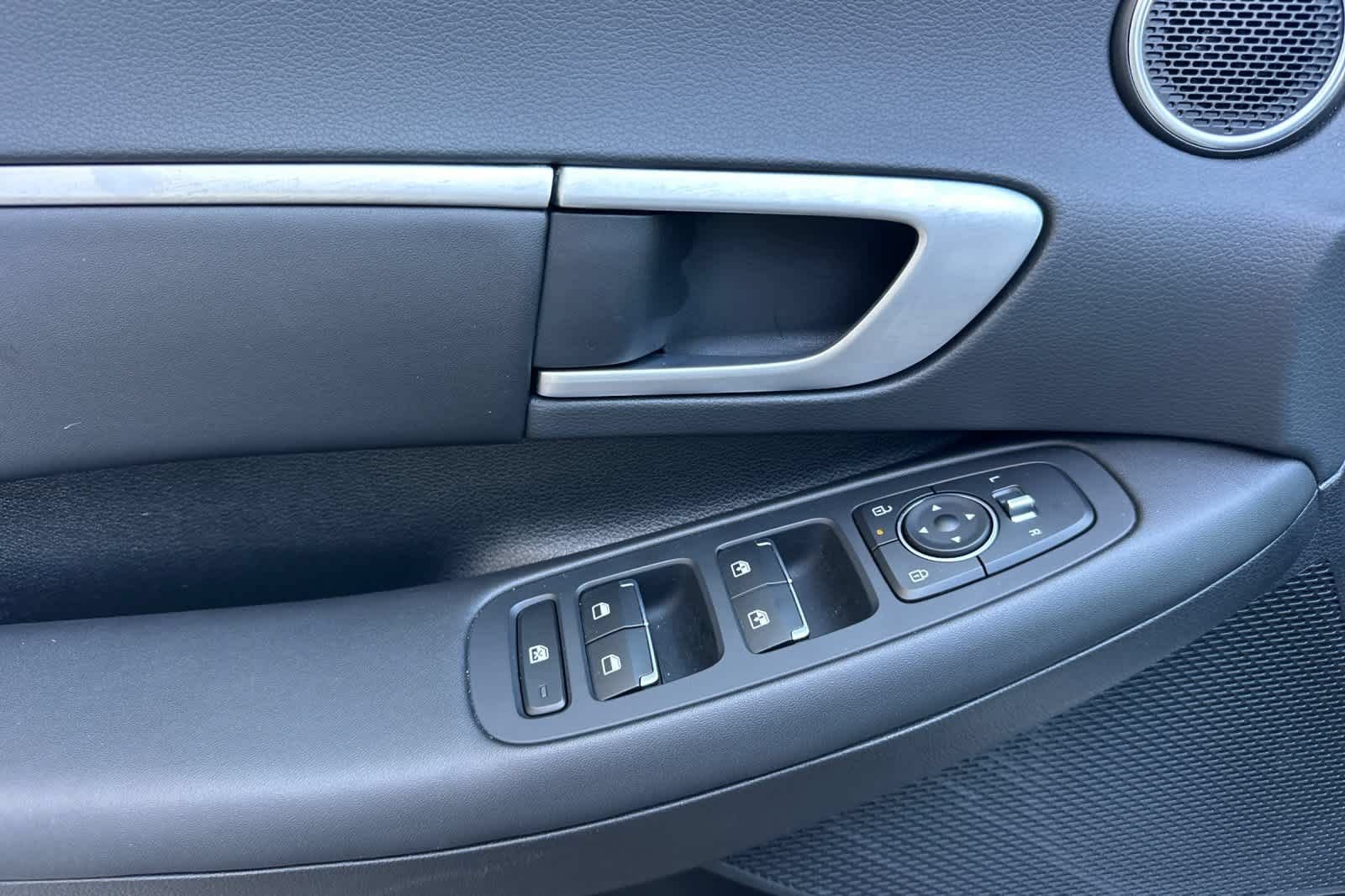 Used 2024 Hyundai Sonata SEL FWD image 13