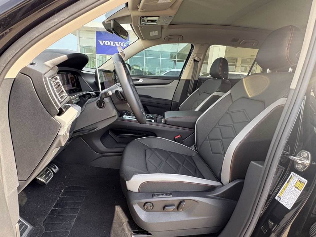 Used 2024 Volkswagen Atlas Peak Edition SEL AWD/4WD image 12
