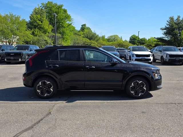 New 2026 Kia Niro Wave w/ Wave Preserve Package FWD image 8