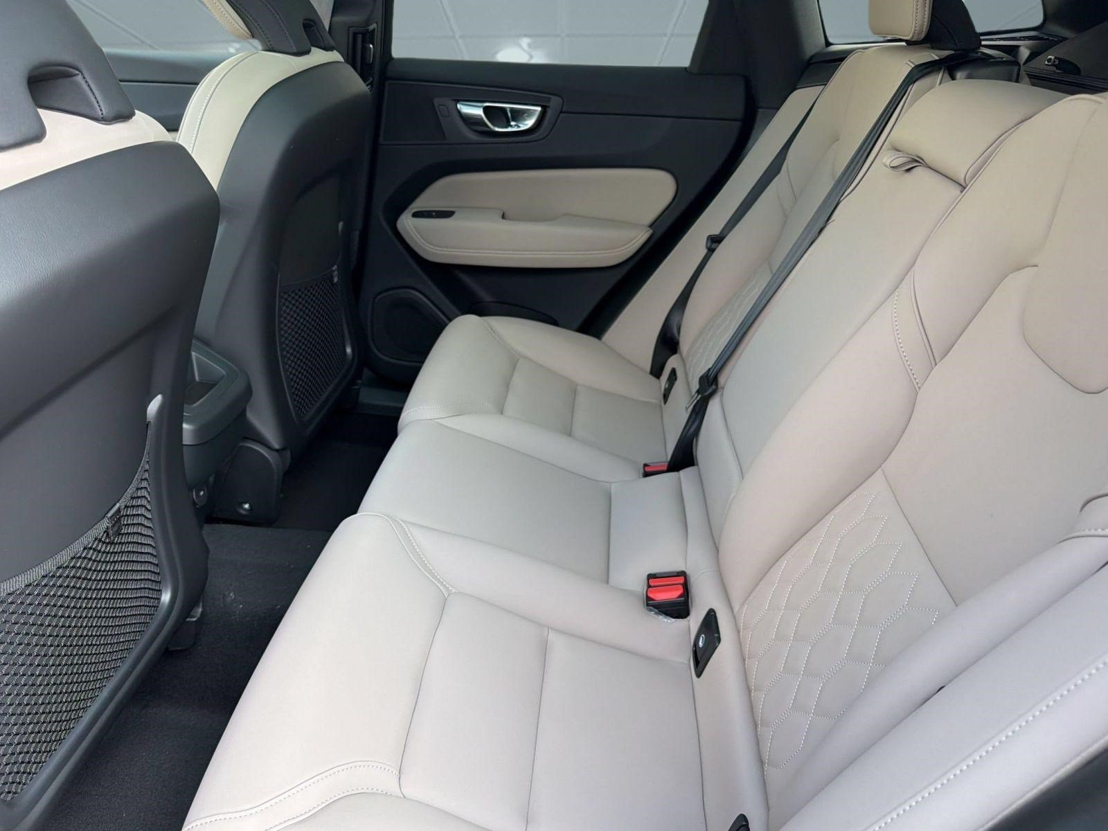 New 2026 Volvo XC60 B5 Plus w/ Climate Package AWD/4WD image 23