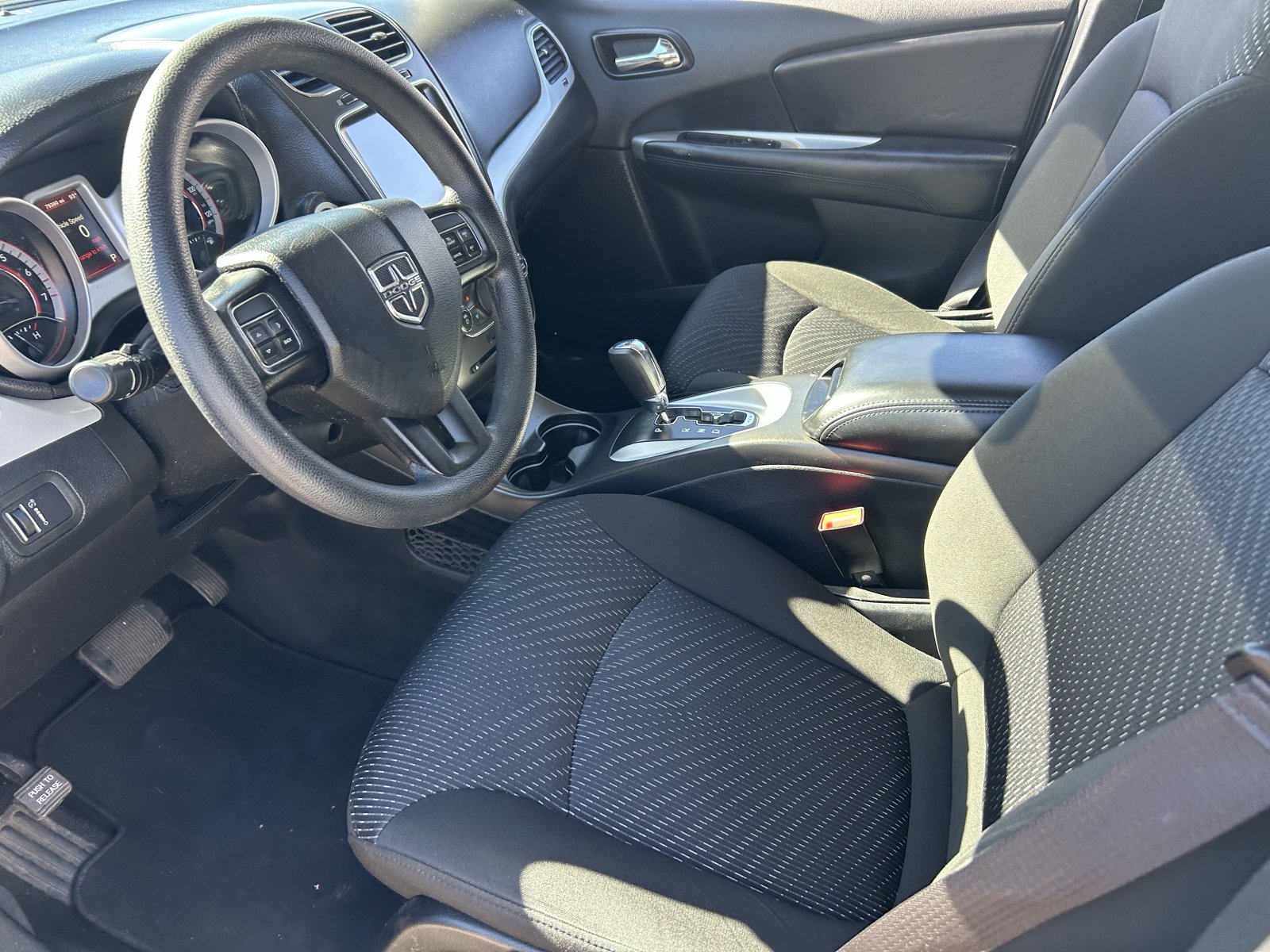 Used 2019 Dodge Journey SE FWD image 13