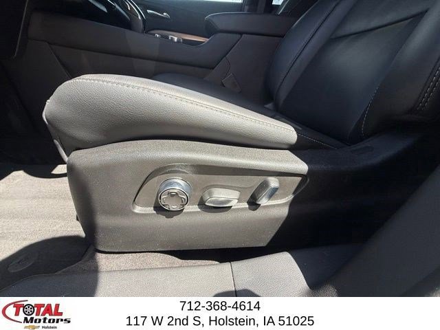 Used 2025 Cadillac XT4 Premium Luxury AWD/4WD image 10