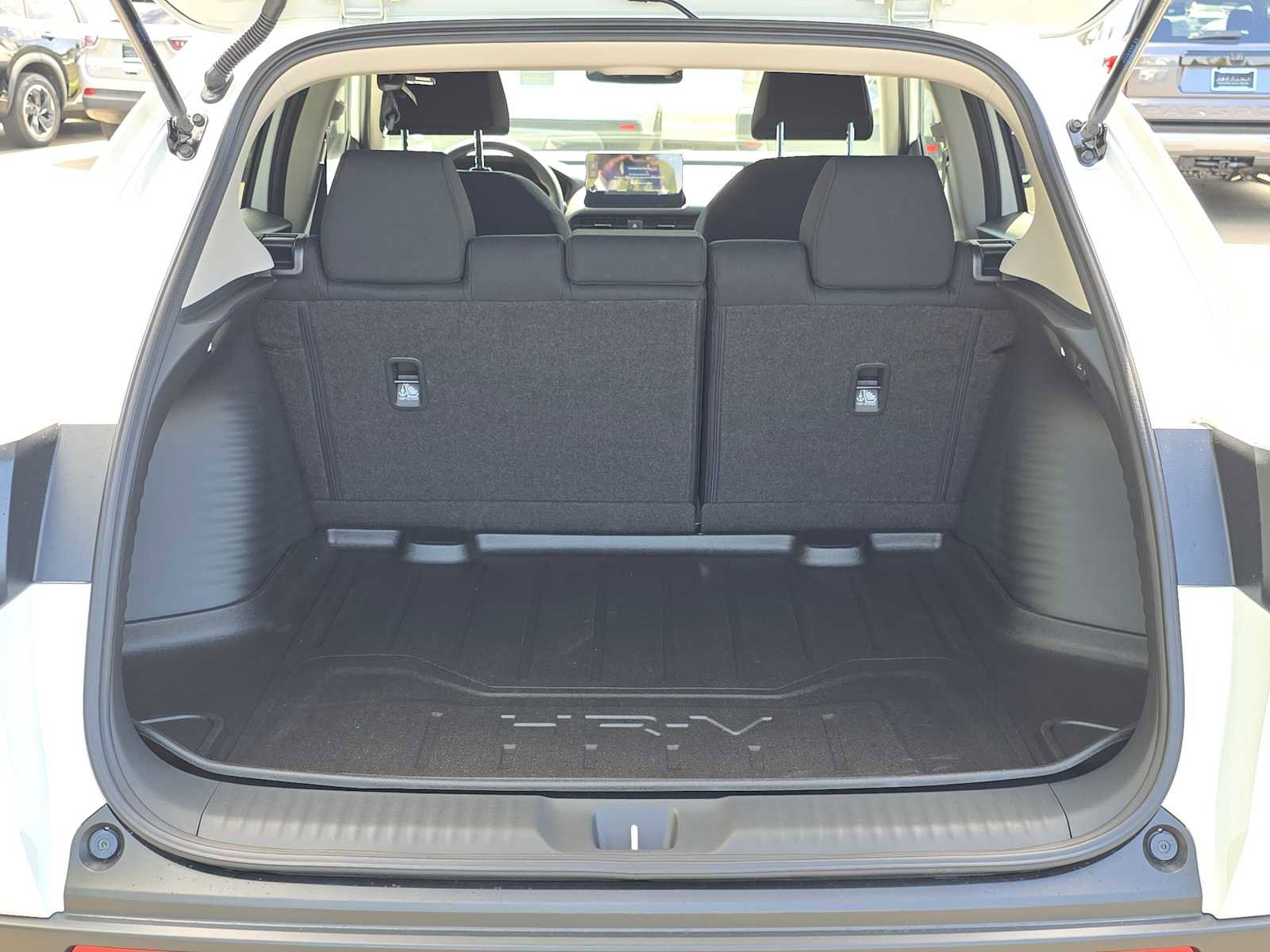 New 2027 Honda HR-V LX image 14