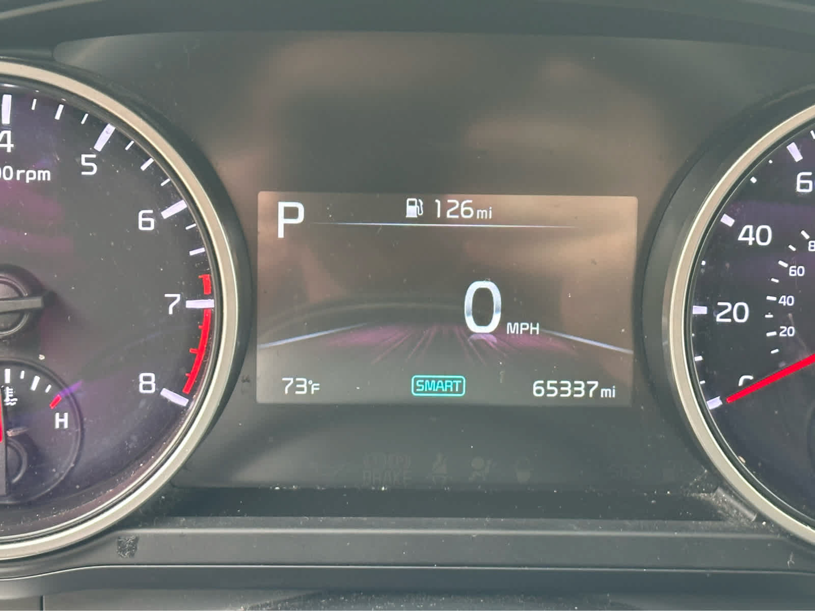 Used 2022 Kia Carnival LX FWD image 21