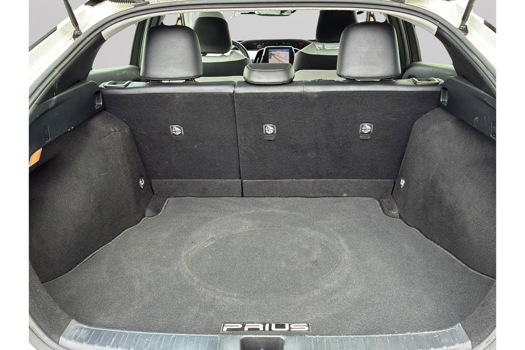 Used 2018 Toyota Prius Four Touring FWD image 10