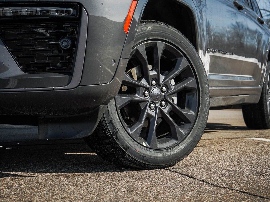 New 2026 Jeep Grand Cherokee Limited AWD/4WD image 6